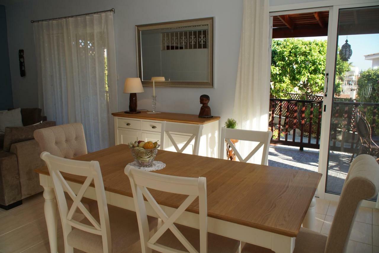Villa Alicia With Priv Pool, Beautiful Garden And Shady Veranda- 5 Min To The Beach Péjia Kültér fotó